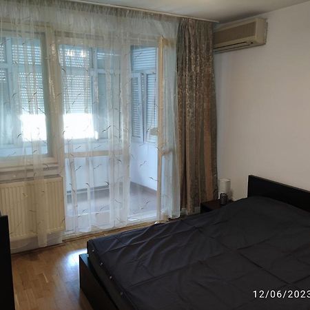 Fabian Central Apartment Bukarest Exterior foto