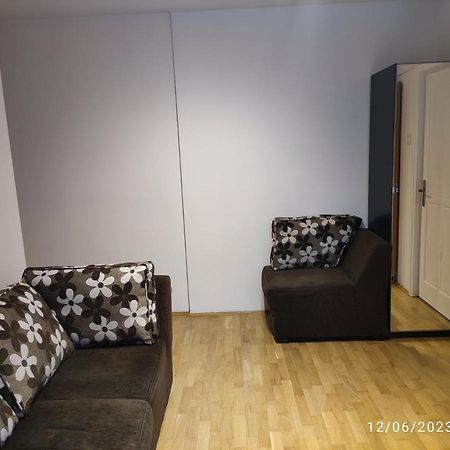 Fabian Central Apartment Bukarest Exterior foto