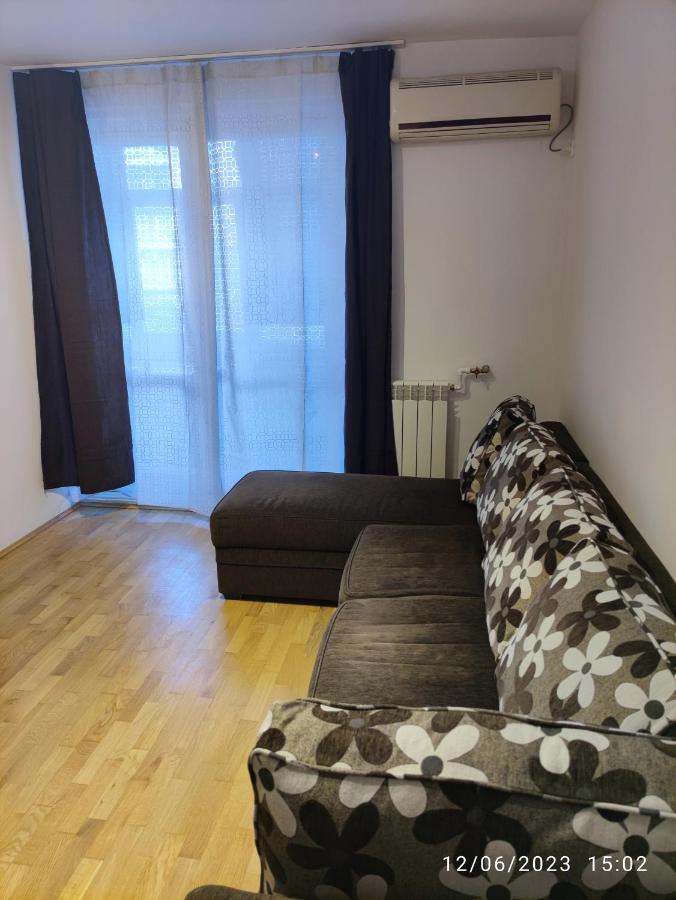 Fabian Central Apartment Bukarest Exterior foto
